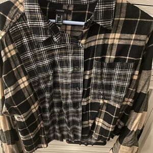 Forever 21 Black and Yellow button down crop shirt NWOT